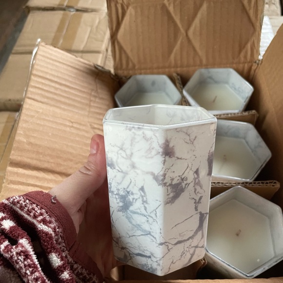 6 pack citronella glass candles with modern marble design. - Picture 4 of 6